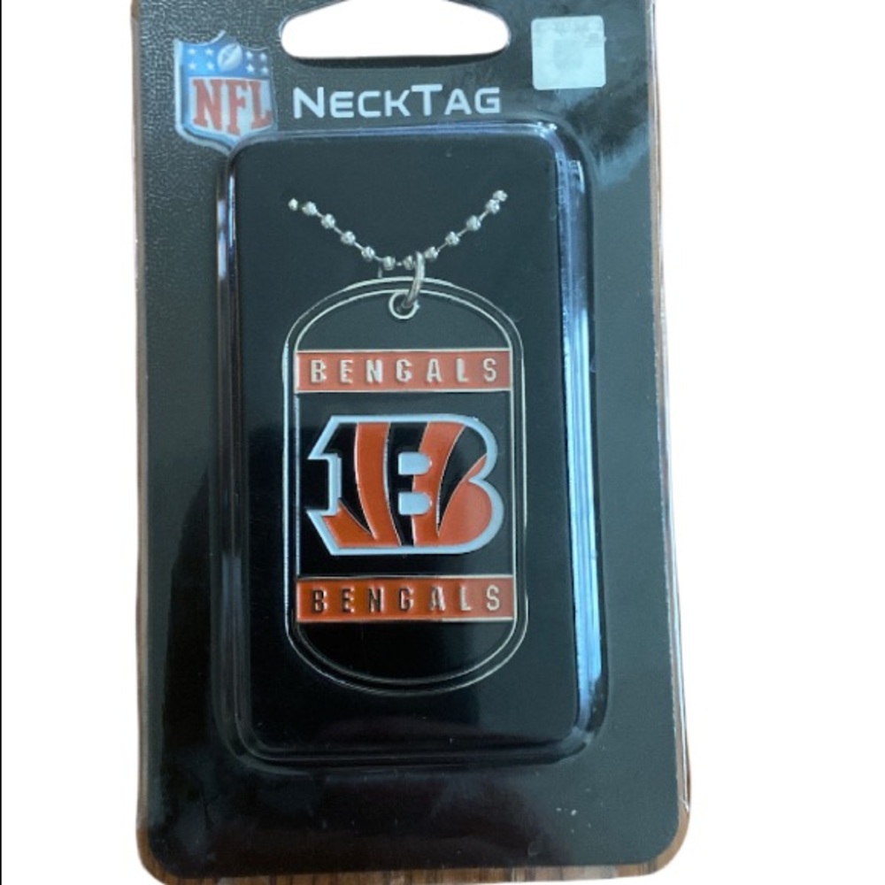 NFL bengals dog at necklace
